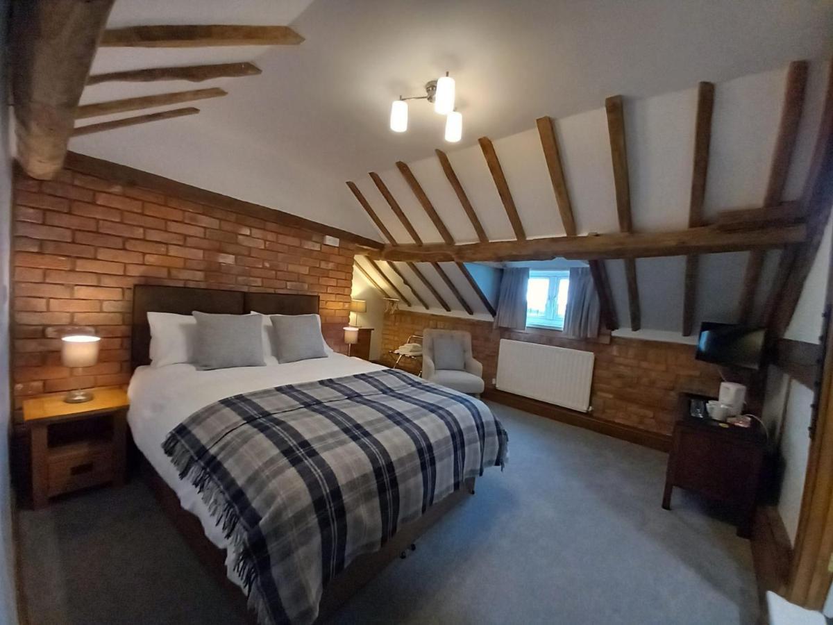 The Dolfor Inn Newtown  Buitenkant foto
