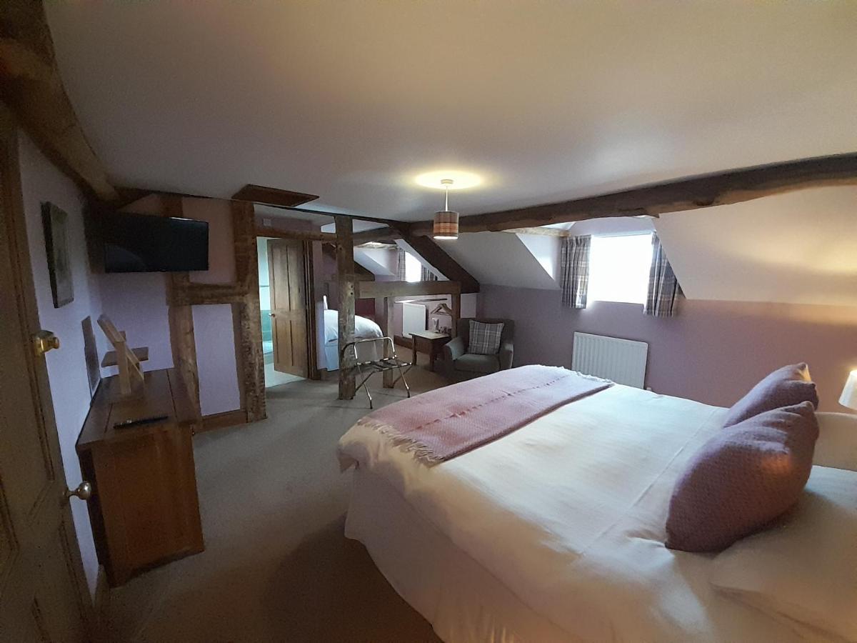 The Dolfor Inn Newtown  Buitenkant foto
